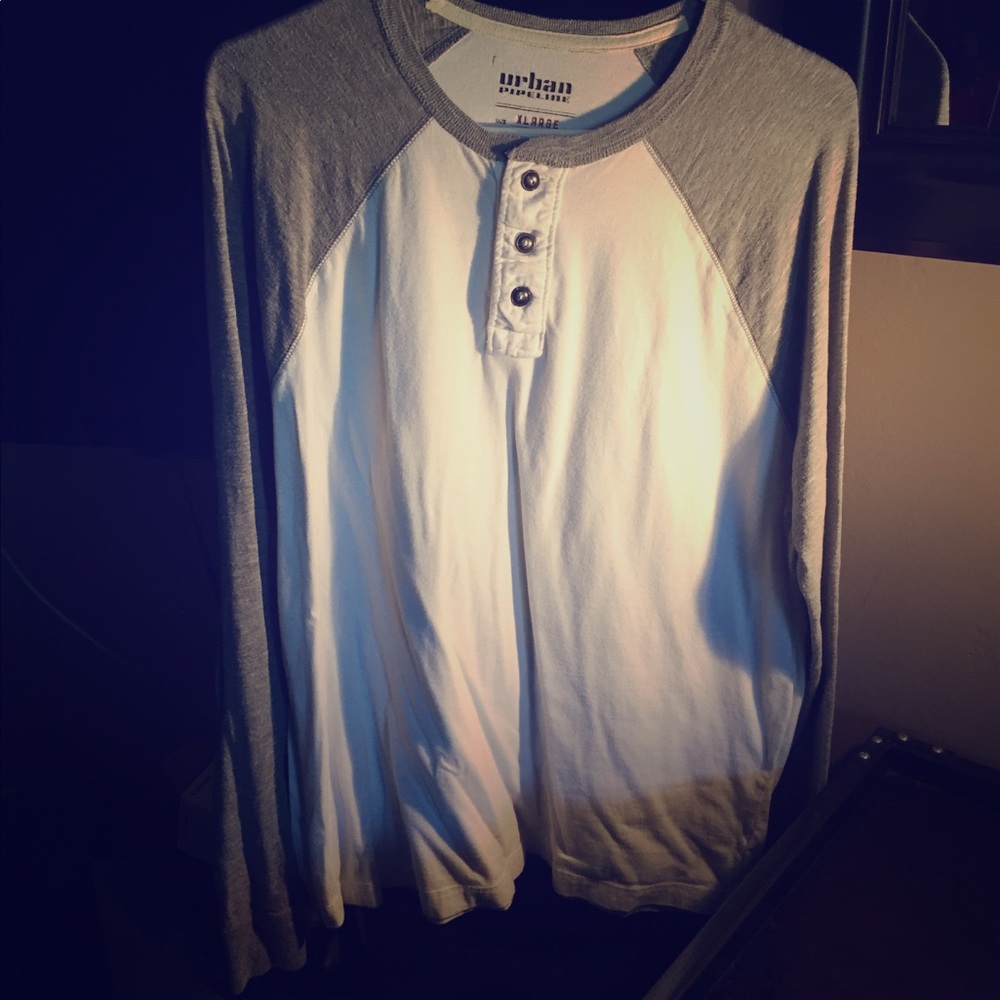 Long sleeve shirt